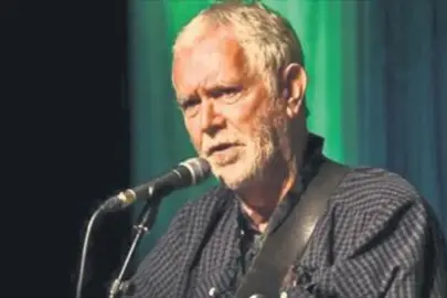 Eurovision birincisi kupayı geri veriyor