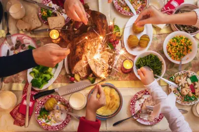 "Kalp krizi geçiriyorum" sanıp hastaneye koşmayın! Yılbaşı sofrasındaki o gizli tehlikeye dikkat...