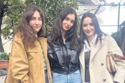 Kırgın Çiçekler bir araya geldi